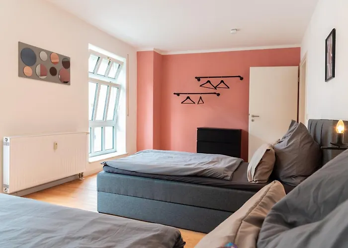 Three / Wifi / Netflix / 3 Getrennte Betten Chemnitz